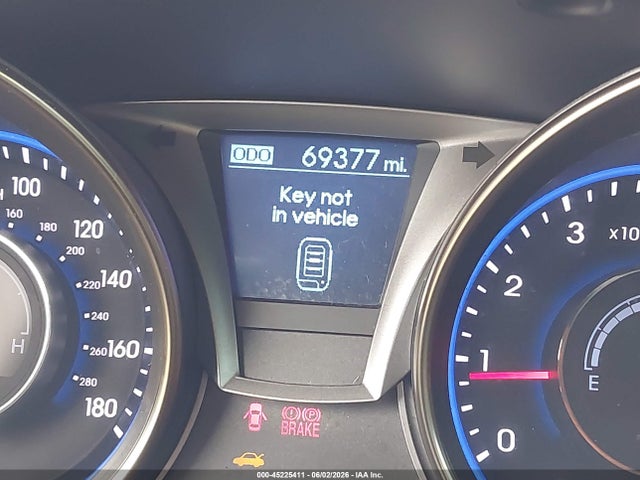 2016 Hyundai Genesis 3.8 R-spec მანქანა იყიდება აუქციონზე, vin: KMHHU6KJ6GU136678, აუქციონის ნომერი: 45225411
