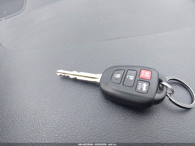 4T4BF1FK5ER365555 Toyota CAMRY LE