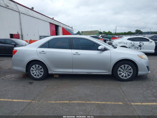 4T4BF1FK5ER365555 Toyota CAMRY LE