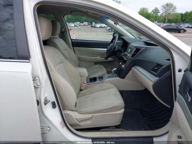 45225452 :رقم المزاد ، 4S4BRBCCXC3270223 vin ، 2012 Subaru Outback 2.5i Premium مزاد بيع