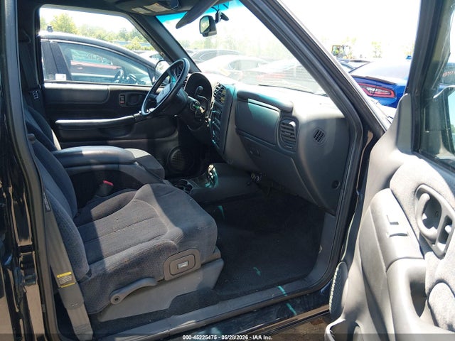 Продажа на аукционе авто 2001 Chevrolet Blazer Lt, vin: 1GNDT13W612220318, номер лота: 45225475