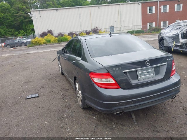 45225523 :رقم المزاد ، WDDGF8BB7AF480603 vin ، 2010 Mercedes-benz C 300 Luxury 4matic/sport 4matic مزاد بيع