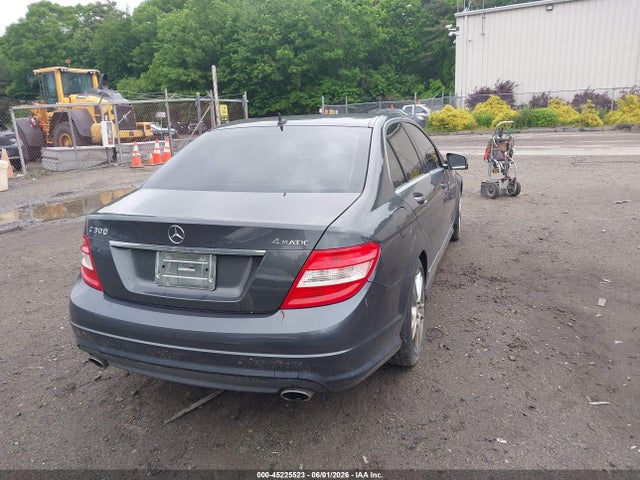 45225523 :رقم المزاد ، WDDGF8BB7AF480603 vin ، 2010 Mercedes-benz C 300 Luxury 4matic/sport 4matic مزاد بيع