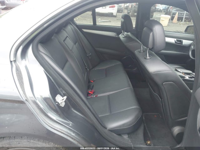 45225523 :رقم المزاد ، WDDGF8BB7AF480603 vin ، 2010 Mercedes-benz C 300 Luxury 4matic/sport 4matic مزاد بيع