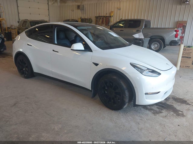 Tesla Model Y Long Range Dual Motor All-wheel Drive 2022 7SAYGDEE1NF317761 zdjęcie główne