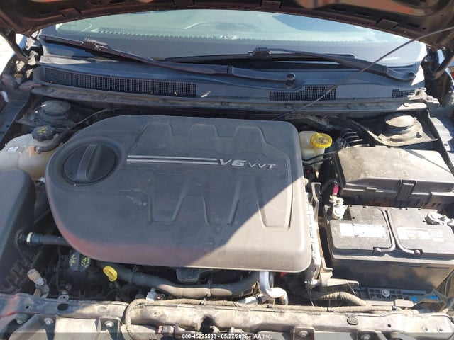 2015 Chrysler 200 C მანქანა იყიდება აუქციონზე, vin: 1C3CCCEG1FN700623, აუქციონის ნომერი: 45225598