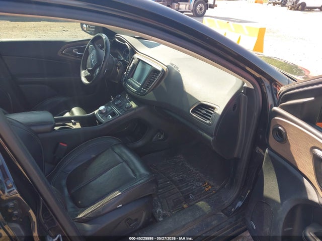 2015 Chrysler 200 C მანქანა იყიდება აუქციონზე, vin: 1C3CCCEG1FN700623, აუქციონის ნომერი: 45225598
