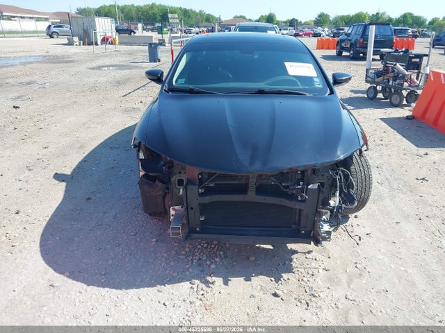 2015 Chrysler 200 C მანქანა იყიდება აუქციონზე, vin: 1C3CCCEG1FN700623, აუქციონის ნომერი: 45225598