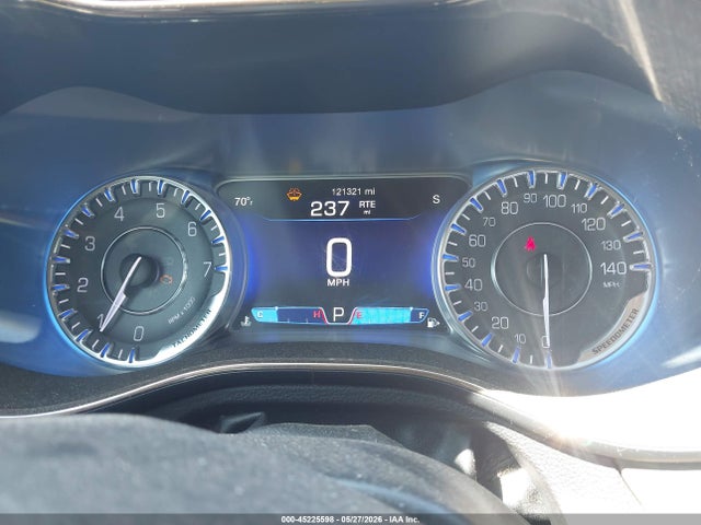 2015 Chrysler 200 C მანქანა იყიდება აუქციონზე, vin: 1C3CCCEG1FN700623, აუქციონის ნომერი: 45225598
