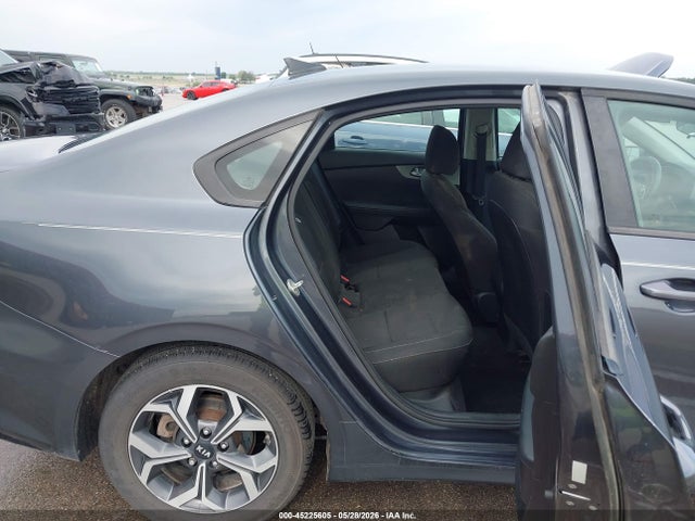 KIA Forte Lxs 2019 3KPF24AD0KE059072 Image 8