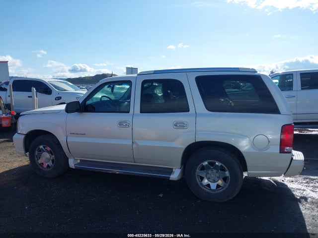 2005 Cadillac Escalade Standard მანქანა იყიდება აუქციონზე, vin: 1GYEK63N15R173856, აუქციონის ნომერი: 45225633