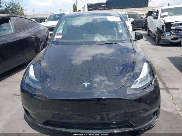 Продажа на аукционе авто 2025 Tesla Model Y Long Range Dual Motor Rear-wheel Drive, vin: 7SAYGDED1SF321375, номер лота: 45225786