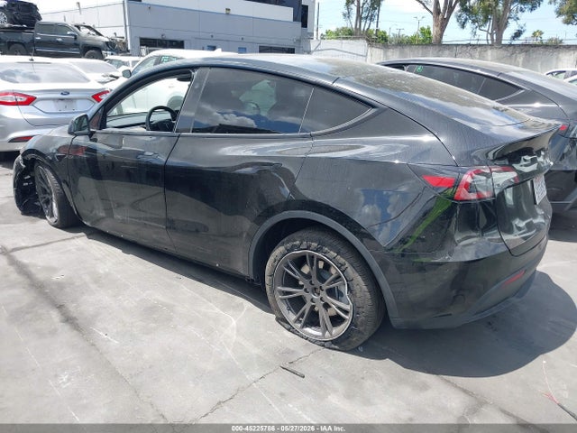 Продажа на аукционе авто 2025 Tesla Model Y Long Range Dual Motor Rear-wheel Drive, vin: 7SAYGDED1SF321375, номер лота: 45225786
