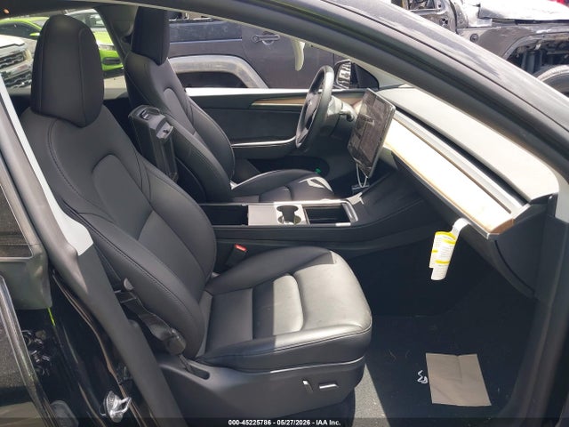 Продажа на аукционе авто 2025 Tesla Model Y Long Range Dual Motor Rear-wheel Drive, vin: 7SAYGDED1SF321375, номер лота: 45225786