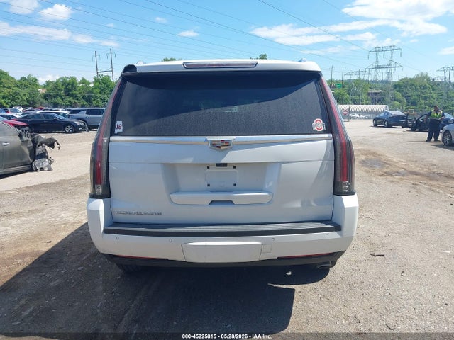 45225815 :رقم المزاد ، 1GYS4BKJ7LR304094 vin ، 2020 Cadillac Escalade 4wd Luxury مزاد بيع