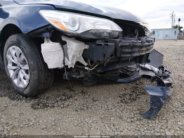 Toyota CAMRY LE 2015 4T4BF1FK5FR476365 Image 17