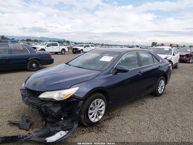 Toyota CAMRY LE 2015 4T4BF1FK5FR476365 Image 2