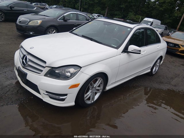 Продаж на аукціоні авто 2013 Mercedes-benz C 300 Sport 4matic, vin: WDDGF8AB9DR272887, номер лоту: 45225855