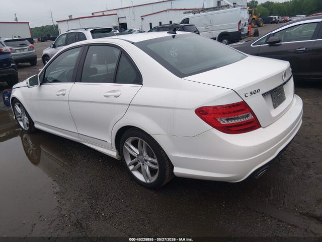 Продаж на аукціоні авто 2013 Mercedes-benz C 300 Sport 4matic, vin: WDDGF8AB9DR272887, номер лоту: 45225855