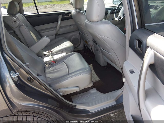 2011 Toyota Highlander Se V6 მანქანა იყიდება აუქციონზე, vin: 5TDBK3EH8BS087973, აუქციონის ნომერი: 45225917