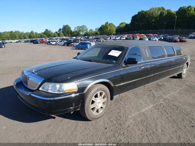 2007 Lincoln Town Car Executive მანქანა იყიდება აუქციონზე, vin: 1L1FM88W77Y630094, აუქციონის ნომერი: 45225962