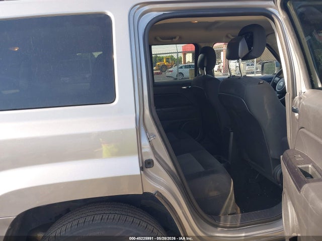 45225991 :رقم المزاد ، 1C4NJRBB9FD308114 vin ، 2015 Jeep Patriot Sport مزاد بيع
