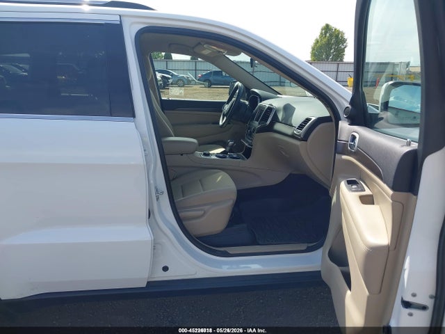 45226018 :رقم المزاد ، 1C4RJFAG1JC405240 vin ، 2018 Jeep Grand Cherokee Laredo E 4x4 مزاد بيع