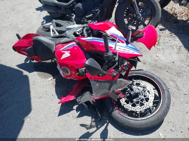 Honda CBR650 R 2024 MLHRH1552R5001674 главное изображение