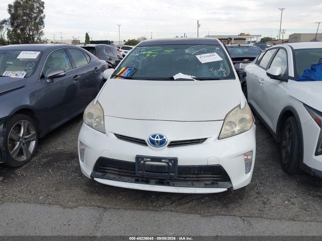 Toyota Prius Three 2015 JTDKN3DU2F1979581 Image 12