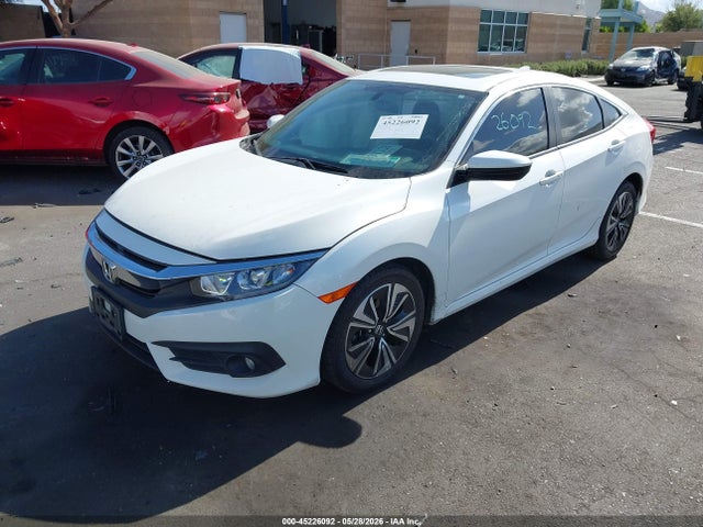 Honda Civic Ex-t 2018 JHMFC1F35JX008188 Image 2