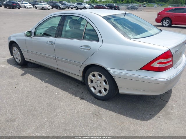 Продаж на аукціоні авто 2005 Mercedes-benz C 320 Luxury 4matic, vin: WDBRF84JX5F561638, номер лоту: 45226105
