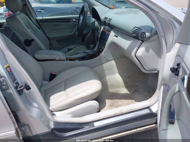 Продаж на аукціоні авто 2005 Mercedes-benz C 320 Luxury 4matic, vin: WDBRF84JX5F561638, номер лоту: 45226105