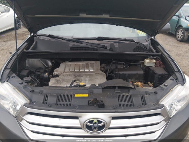 2011 Toyota Highlander Limited V6 მანქანა იყიდება აუქციონზე, vin: 5TDDK3EH5BS072954, აუქციონის ნომერი: 45226113
