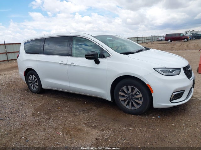 Продажа на аукционе авто 2024 Chrysler Pacifica Hybrid Select, vin: 2C4RC1S70RR153642, номер лота: 45226173