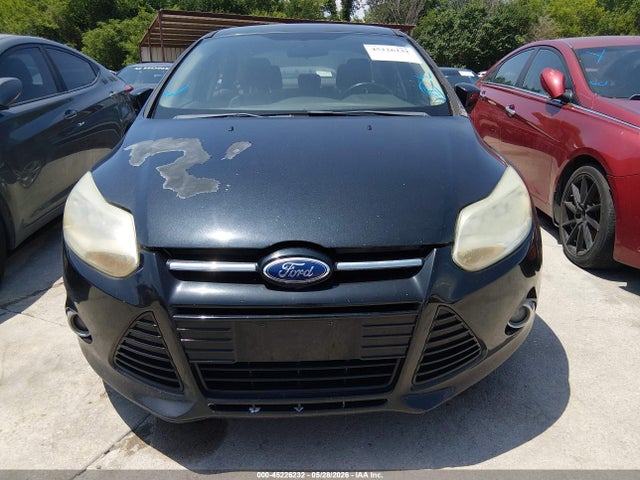 45226232 :رقم المزاد ، 1FAHP3F28CL381923 vin ، 2012 Ford Focus Se مزاد بيع