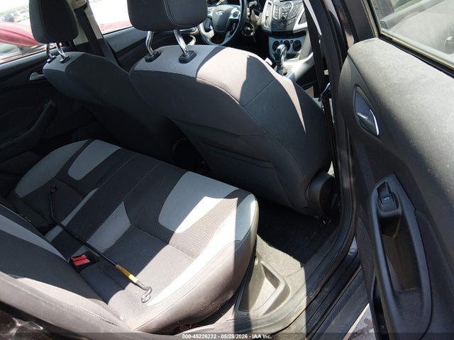 45226232 :رقم المزاد ، 1FAHP3F28CL381923 vin ، 2012 Ford Focus Se مزاد بيع