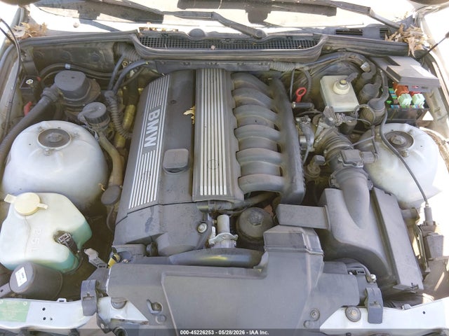 45226253 :رقم المزاد ، WBACD4320VAV50478 vin ، 1997 Bmw 328i مزاد بيع