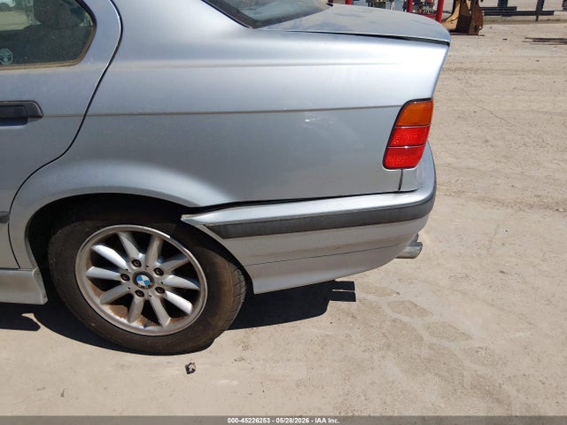 45226253 :رقم المزاد ، WBACD4320VAV50478 vin ، 1997 Bmw 328i مزاد بيع
