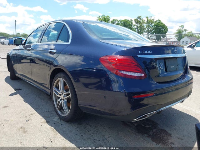 2017 Mercedes-benz E 300 4matic მანქანა იყიდება აუქციონზე, vin: WDDZF4KB7HA031821, აუქციონის ნომერი: 45226270