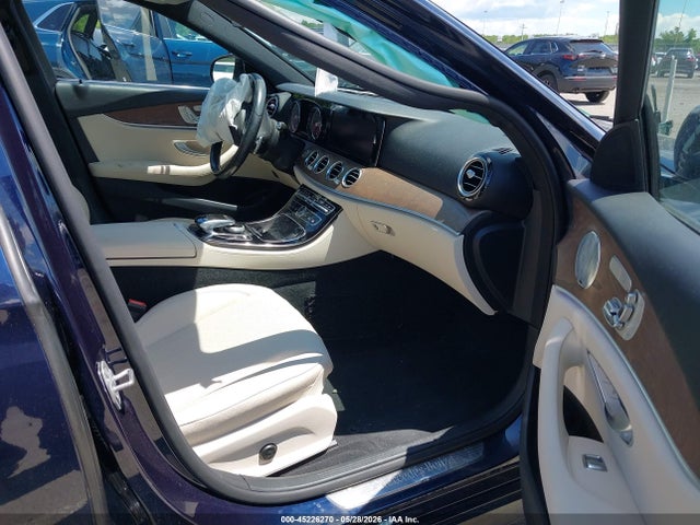 2017 Mercedes-benz E 300 4matic მანქანა იყიდება აუქციონზე, vin: WDDZF4KB7HA031821, აუქციონის ნომერი: 45226270