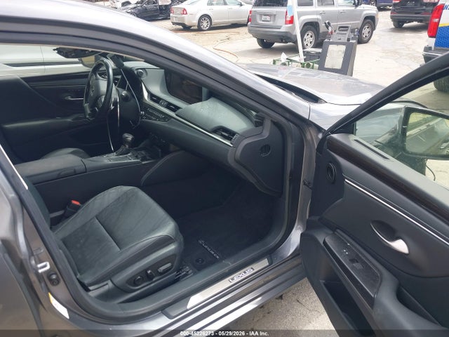 45226273 :رقم المزاد ، JTHB21B1XK2004366 vin ، 2019 Lexus Es 300h مزاد بيع