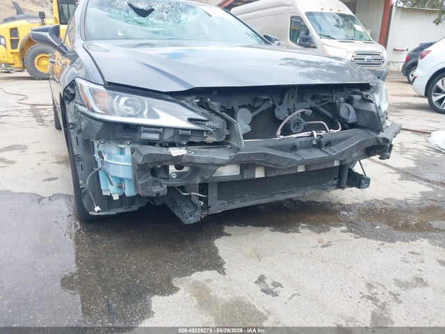 Lexus ES 300H 2019 JTHB21B1XK2004366 Image 6