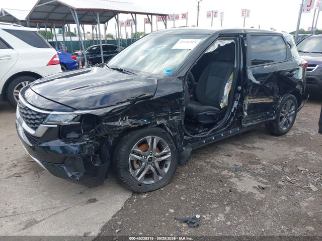 Продаж на аукціоні авто 2023 Kia Seltos Lx, vin: KNDEPCAA2P7457310, номер лоту: 45226315