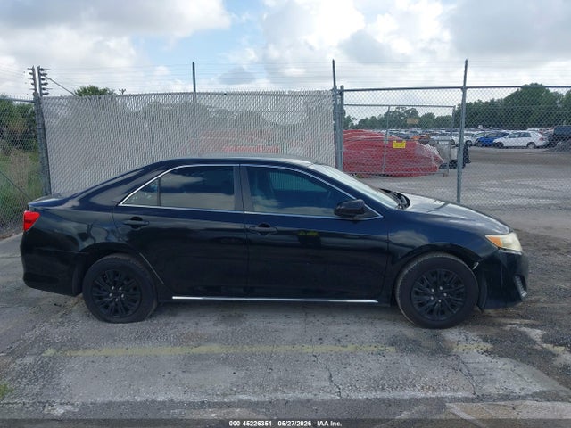 2014 Toyota Camry Le მანქანა იყიდება აუქციონზე, vin: 4T4BF1FKXER414734, აუქციონის ნომერი: 45226351