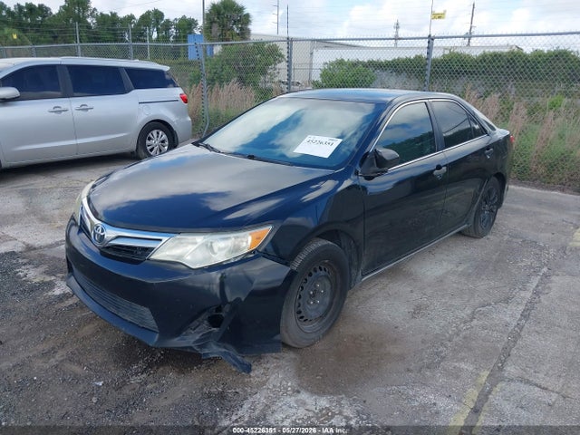 2014 Toyota Camry Le მანქანა იყიდება აუქციონზე, vin: 4T4BF1FKXER414734, აუქციონის ნომერი: 45226351