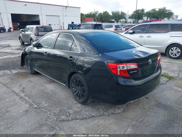 2014 Toyota Camry Le მანქანა იყიდება აუქციონზე, vin: 4T4BF1FKXER414734, აუქციონის ნომერი: 45226351