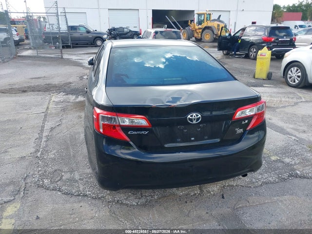 2014 Toyota Camry Le მანქანა იყიდება აუქციონზე, vin: 4T4BF1FKXER414734, აუქციონის ნომერი: 45226351