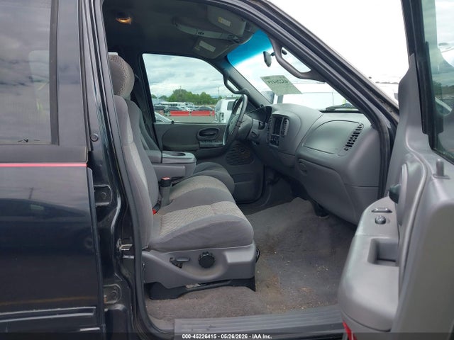 Продаж на аукціоні авто 2002 Ford F-150 Lariat/xlt, vin: 1FTRW08L02KB73187, номер лоту: 45226415