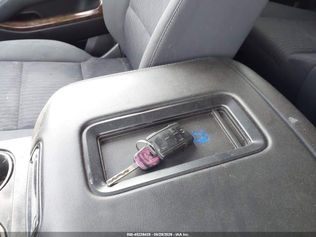45226428 :رقم المزاد ، 1GNSCGKC5HR354692 vin ، 2017 Chevrolet Suburban Ls مزاد بيع