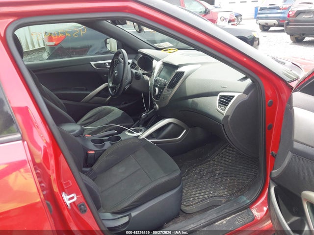 45226439 :رقم المزاد ، KMHTC6AD8HU321079 vin ، 2017 Hyundai Veloster Value Edition مزاد بيع